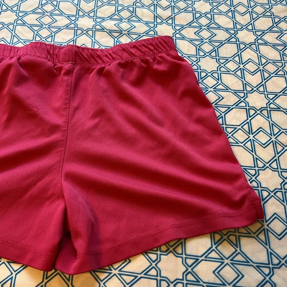 Girls Shorts. Puma. Pink. Size M - Picture 10 of 13